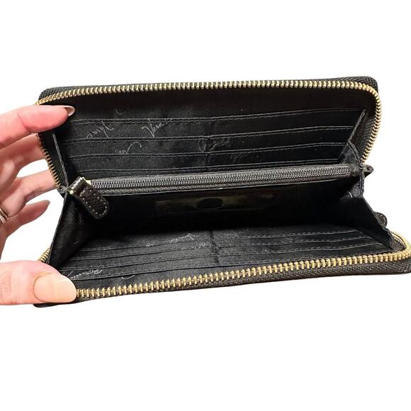 🖤 Vera Bradley Zip-Around Wallet 🖤 Black & White Lattice | Chic & Functional - Picture 3 of 5